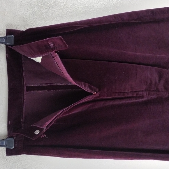 MJ Concepts In Sportswear Vintage Burgundy Velvet Zip Back Straight Midi Skirt - Picture 7 of 13
